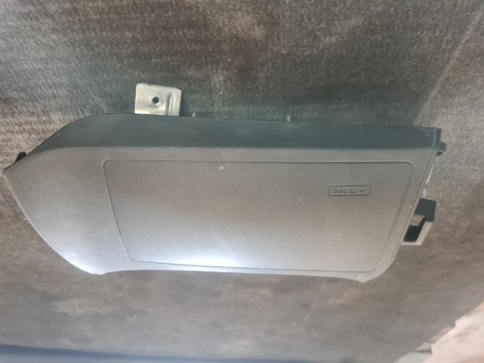 Fiat Punto Grande Knie airbags links voorraad Onderdelenlijn.nl