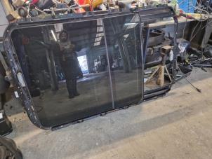 Gebruikte Panoramadak BMW 5 serie Touring (E61) 545i 32V Prijs € 682,50 Margeregeling aangeboden door van de Bunte Teuge B.V.