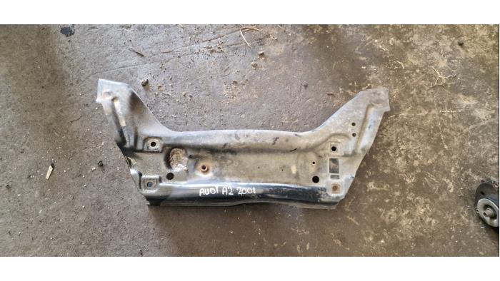 Gebruikte Subframe Audi A2 (8Z0) 1.4 16V Prijs € 36,75 Margeregeling aangeboden door van de Bunte Teuge B.V.