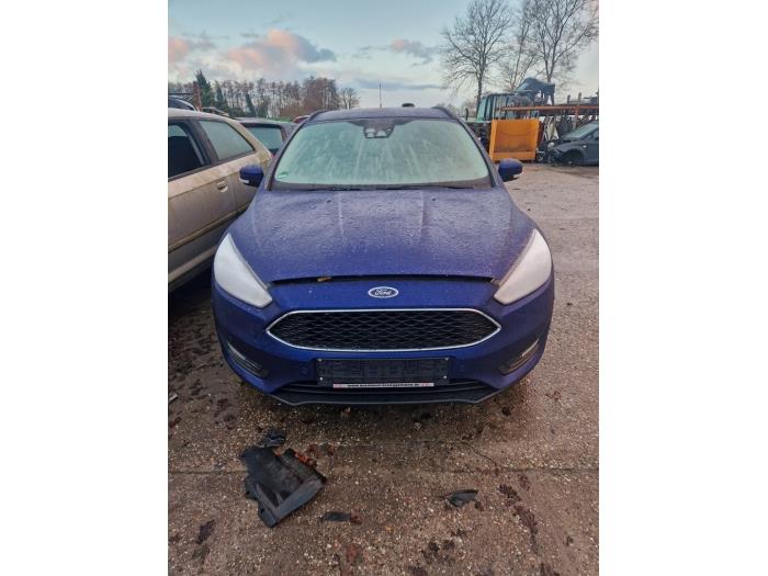 Gebruikte Frontpaneel Ford Focus 3 Wagon 1.0 Ti-VCT EcoBoost 12V 125 Prijs € 472,50 Margeregeling aangeboden door van de Bunte Teuge B.V.