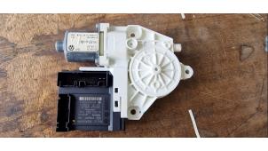 Gebruikte Motor portierruit Volkswagen Golf V Variant (1K5) 1.4 TSI 122 16V Prijs € 52,50 Margeregeling aangeboden door van de Bunte Teuge B.V.