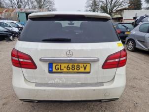 Gebruikte Achterklep Mercedes B (W246) 1.6 B-180 BlueEFFICIENCY Turbo 16V Prijs € 525,00 Margeregeling aangeboden door van de Bunte Teuge B.V.