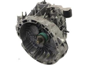 Gebruikte Versnellingsbak Mercedes B (W246) 1.6 B-180 BlueEFFICIENCY Turbo 16V Prijs € 682,50 Margeregeling aangeboden door van de Bunte Teuge B.V.