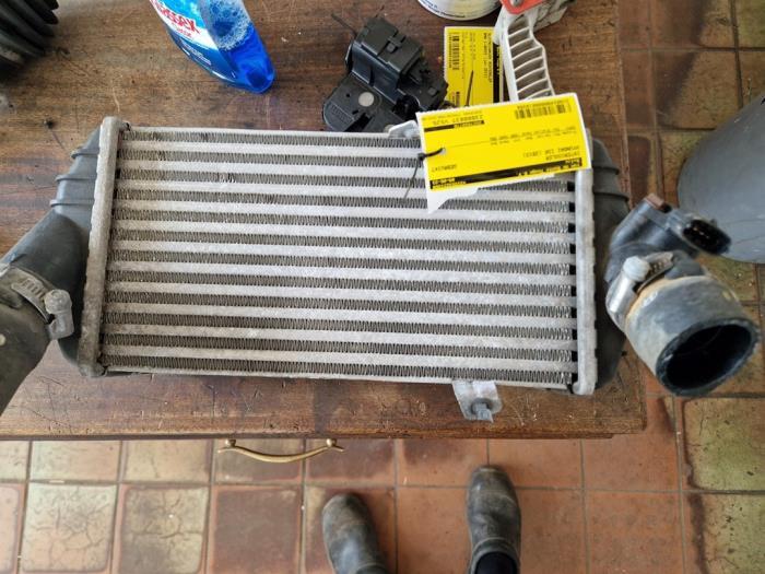 Gebruikte Intercooler Hyundai i30 Wagon (GDHF5) 1.4 CRDi Blue Drive 16V Prijs € 52,50 Margeregeling aangeboden door van de Bunte Teuge B.V.