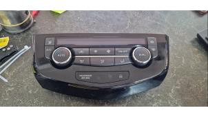 Gebruikte Kachel Bedieningspaneel Nissan Qashqai (J11) 1.2 DIG-T 16V Prijs € 105,00 Margeregeling aangeboden door van de Bunte Teuge B.V.