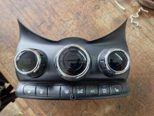 Gebruikte Climatronic Paneel Mini Mini (F55) 1.5 12V Cooper D Prijs € 157,50 Margeregeling aangeboden door van de Bunte Teuge B.V.
