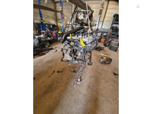 Gebruikte Motor Renault Clio III Estate/Grandtour (KR) 1.2 16V TCE 100 Prijs € 603,75 Margeregeling aangeboden door van de Bunte Teuge B.V.