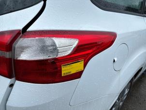 Gebruikte Achterlicht links Ford Focus 3 Wagon 1.0 Ti-VCT EcoBoost 12V 100 Prijs € 78,75 Margeregeling aangeboden door van de Bunte Teuge B.V.