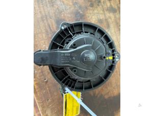 Gebruikte Aanjager Hyundai i30 (GDHB5) 1.4 16V Prijs € 52,50 Margeregeling aangeboden door van de Bunte Teuge B.V.