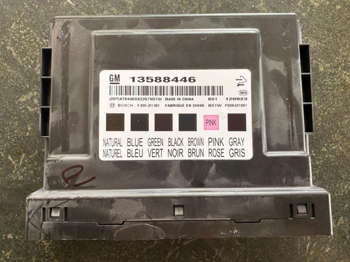 Gebruikte Bodycontrol Module Chevrolet Cruze SW (308) 2.0 D 16V Prijs € 105,00 Margeregeling aangeboden door van de Bunte Teuge B.V.