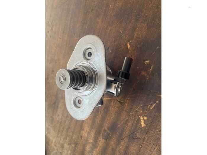 Gebruikte Benzinepomp BMW 4 serie (F32) 418i 1.5 TwinPower Turbo 12V Prijs € 131,25 Margeregeling aangeboden door van de Bunte Teuge B.V.