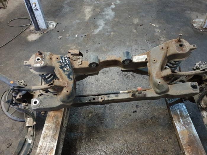 Gebruikte Subframe Ford Kuga I 2.0 TDCi 16V 4x4 Prijs € 315,00 Margeregeling aangeboden door van de Bunte Teuge B.V.