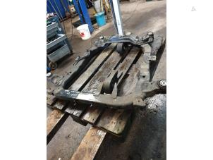 Gebruikte Subframe Opel Vectra C Caravan 1.8 16V Prijs € 105,00 Margeregeling aangeboden door van de Bunte Teuge B.V.