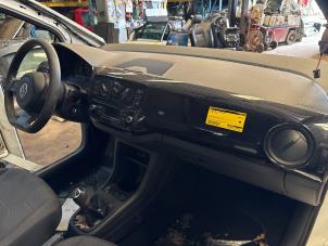Gebruikte Airbag set + dashboard Volkswagen Up! (121) 1.0 12V 60 Prijs € 500,00 Margeregeling aangeboden door van de Bunte Teuge B.V.