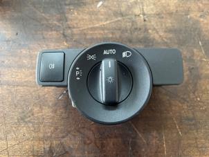 Gebruikte Schakelaar Licht Mercedes V (447.8) 2.1 250 BlueTEC, 250 d 16V 4-Matic Prijs € 26,25 Margeregeling aangeboden door van de Bunte Teuge B.V.