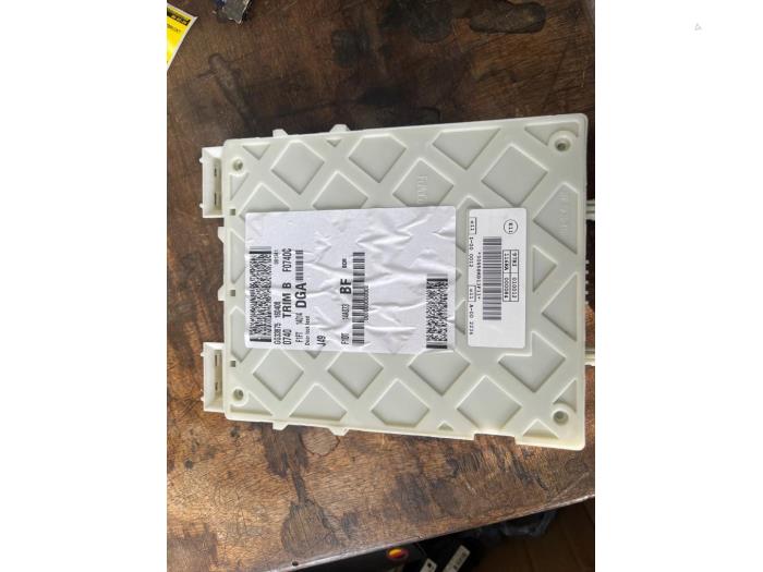 Gebruikte Boordcomputer Ford Focus 3 Wagon 1.0 Ti-VCT EcoBoost 12V 100 Prijs € 157,50 Margeregeling aangeboden door van de Bunte Teuge B.V.