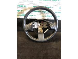 Gebruikte Stuurwiel Fiat 500C (312) 1.2 69 Prijs € 78,75 Margeregeling aangeboden door van de Bunte Teuge B.V.
