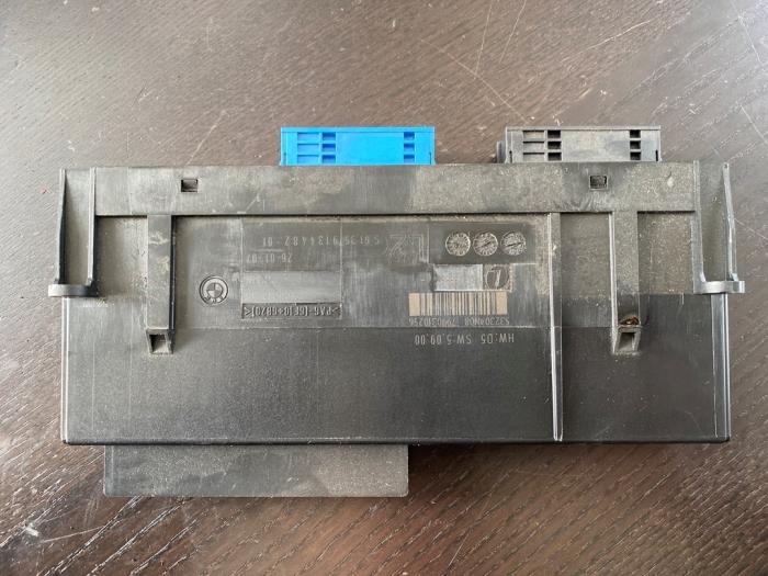 Gebruikte Bodycontrol Module BMW 1 serie (E87/87N) 116i 1.6 16V Prijs € 63,00 Margeregeling aangeboden door van de Bunte Teuge B.V.