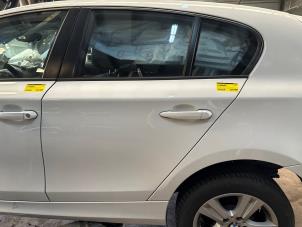 Gebruikte Deur 4Deurs links-achter BMW 1 serie (E87/87N) 116d 16V Prijs € 157,50 Margeregeling aangeboden door van de Bunte Teuge B.V.