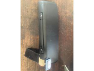 Gebruikte Schakelaar Stoelverwarming BMW 1 serie (E87/87N) 116i 1.6 16V Prijs € 26,25 Margeregeling aangeboden door van de Bunte Teuge B.V.