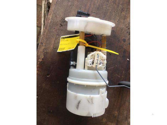 Gebruikte Benzinepomp Mini Mini (R56) 1.6 16V Cooper Prijs € 52,50 Margeregeling aangeboden door van de Bunte Teuge B.V.