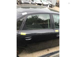 Gebruikte Deur 4Deurs rechts-achter Audi A4 (B7) 2.0 TDI 16V Prijs € 105,00 Margeregeling aangeboden door van de Bunte Teuge B.V.