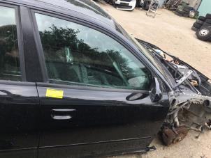 Gebruikte Deur 4Deurs rechts-voor Audi A4 (B7) 2.0 TDI 16V Prijs € 105,00 Margeregeling aangeboden door van de Bunte Teuge B.V.