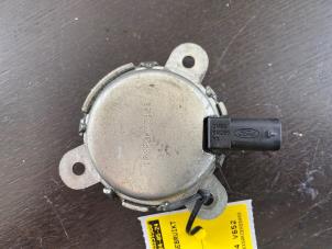 Gebruikte Sensor Nokkenas Ford Fiesta 6 (JA8) 1.0 EcoBoost 12V 100 Prijs € 26,25 Margeregeling aangeboden door van de Bunte Teuge B.V.