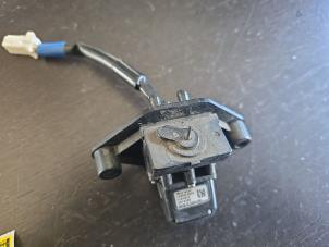 Gebruikte Camera achteruitrijden Nissan Qashqai (J11) 1.2 DIG-T 16V Prijs € 131,25 Margeregeling aangeboden door van de Bunte Teuge B.V.