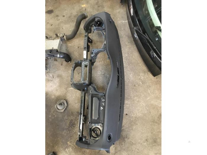 Gebruikte Dashboard Austin Mini Open (R52) 1.6 16V One Prijs € 367,50 Margeregeling aangeboden door van de Bunte Teuge B.V.