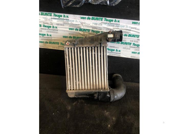 Gebruikte Intercooler Audi A4 (B7) 2.0 TDI 16V Prijs € 52,50 Margeregeling aangeboden door van de Bunte Teuge B.V.