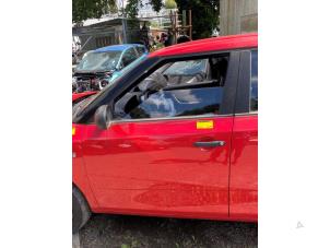 Gebruikte Portier 4Deurs links-voor Skoda Fabia II (5J) 1.2i Prijs € 157,50 Margeregeling aangeboden door van de Bunte Teuge B.V.