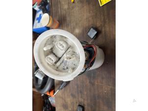 Gebruikte Benzinepomp BMW 3 serie (E90) 318i 16V Prijs € 52,50 Margeregeling aangeboden door van de Bunte Teuge B.V.