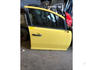 Gebruikte Deur 4Deurs rechts-voor Opel Corsa D 1.3 CDTi 16V ecoFLEX Prijs € 157,50 Margeregeling aangeboden door van de Bunte Teuge B.V.