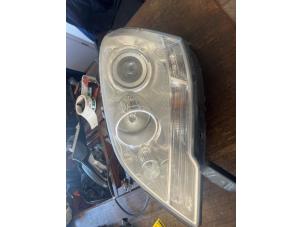 Gebruikte Linker Koplamp Mercedes ML II (164/4JG) 3.0 ML-280 CDI 4-Matic V6 24V Prijs € 262,50 Margeregeling aangeboden door van de Bunte Teuge B.V.