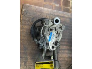 Gebruikte Servopomp Nissan Murano (Z50) 3.5 V6 24V 4x4 Prijs € 105,00 Margeregeling aangeboden door van de Bunte Teuge B.V.