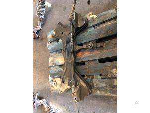 Gebruikte Subframe Seat Leon (1M1) 1.6 16V Prijs op aanvraag aangeboden door van de Bunte Teuge B.V.
