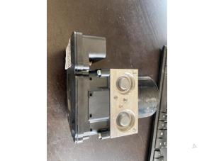 Gebruikte ABS Pomp Ford C-Max (DXA) 1.0 Ti-VCT EcoBoost 12V 100 Prijs € 157,50 Margeregeling aangeboden door van de Bunte Teuge B.V.