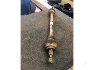 Gebruikte Aandrijfas links-achter Mercedes ML II (164/4JG) 3.0 ML-280 CDI 4-Matic V6 24V Prijs € 52,50 Margeregeling aangeboden door van de Bunte Teuge B.V.