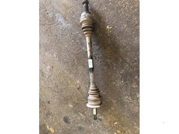 Gebrauchte Aandrijfas links-achter BMW 5 serie Touring (F11) 520d 16V Preis € 78,75 Margenregelung angeboten von van de Bunte Teuge B.V.