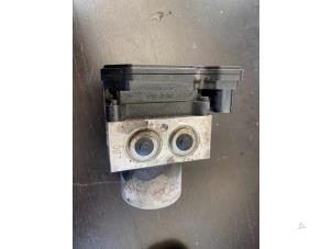 Gebruikte ABS Computer Hyundai i10 (F5) 1.2i 16V Prijs € 105,00 Margeregeling aangeboden door van de Bunte Teuge B.V.