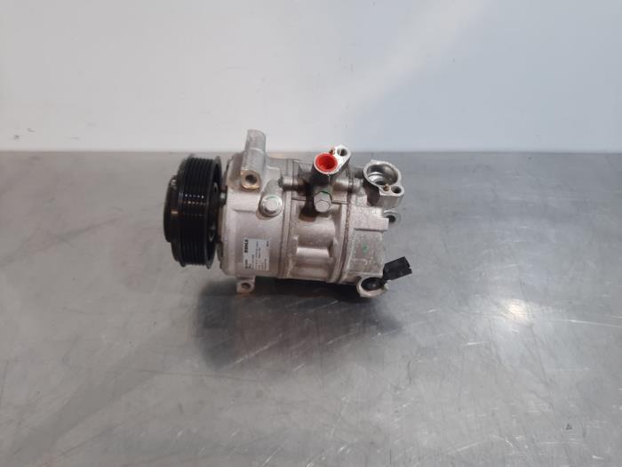 Gebruikte Aircopomp Volkswagen Golf V (1K1) 1.6 Prijs € 157,50 Margeregeling aangeboden door van de Bunte Teuge B.V.
