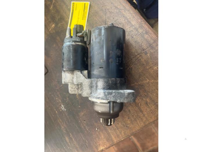 Gebruikte Startmotor Volkswagen Golf V (1K1) 1.6 Prijs € 52,50 Margeregeling aangeboden door van de Bunte Teuge B.V.