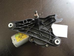 Gebruikte Ruitenwissermotor achter BMW X5 (E70) 3.0d 24V Prijs € 52,50 Margeregeling aangeboden door van de Bunte Teuge B.V.