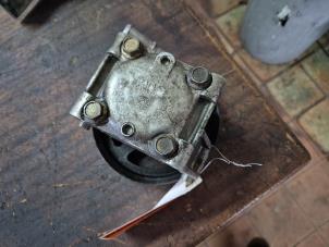 Gebruikte Pomp Servo Jaguar X-type 2.5 V6 24V Prijs € 52,50 Margeregeling aangeboden door van de Bunte Teuge B.V.