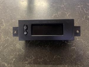 Gebruikte Display Interieur Opel Corsa D 1.4 Euro 5 Prijs € 26,25 Margeregeling aangeboden door van de Bunte Teuge B.V.