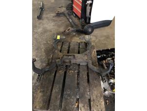 Gebruikte Subframe Mini Mini Cooper S (R53) 1.6 16V Prijs € 105,00 Margeregeling aangeboden door van de Bunte Teuge B.V.