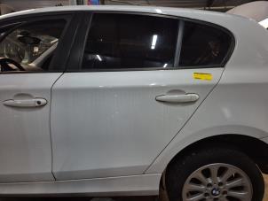 Gebruikte Deur 4Deurs links-achter BMW 1 serie (E87/87N) 116i 2.0 16V Prijs € 157,50 Margeregeling aangeboden door van de Bunte Teuge B.V.