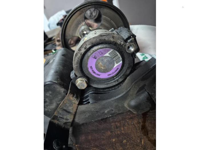 Pomp Servo van een Peugeot 206 (2A/C/H/J/S) 1.4 XR,XS,XT,Gentry 2006