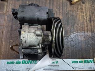 Pomp Servo van een Peugeot 206 (2A/C/H/J/S) 1.4 XR,XS,XT,Gentry 2006